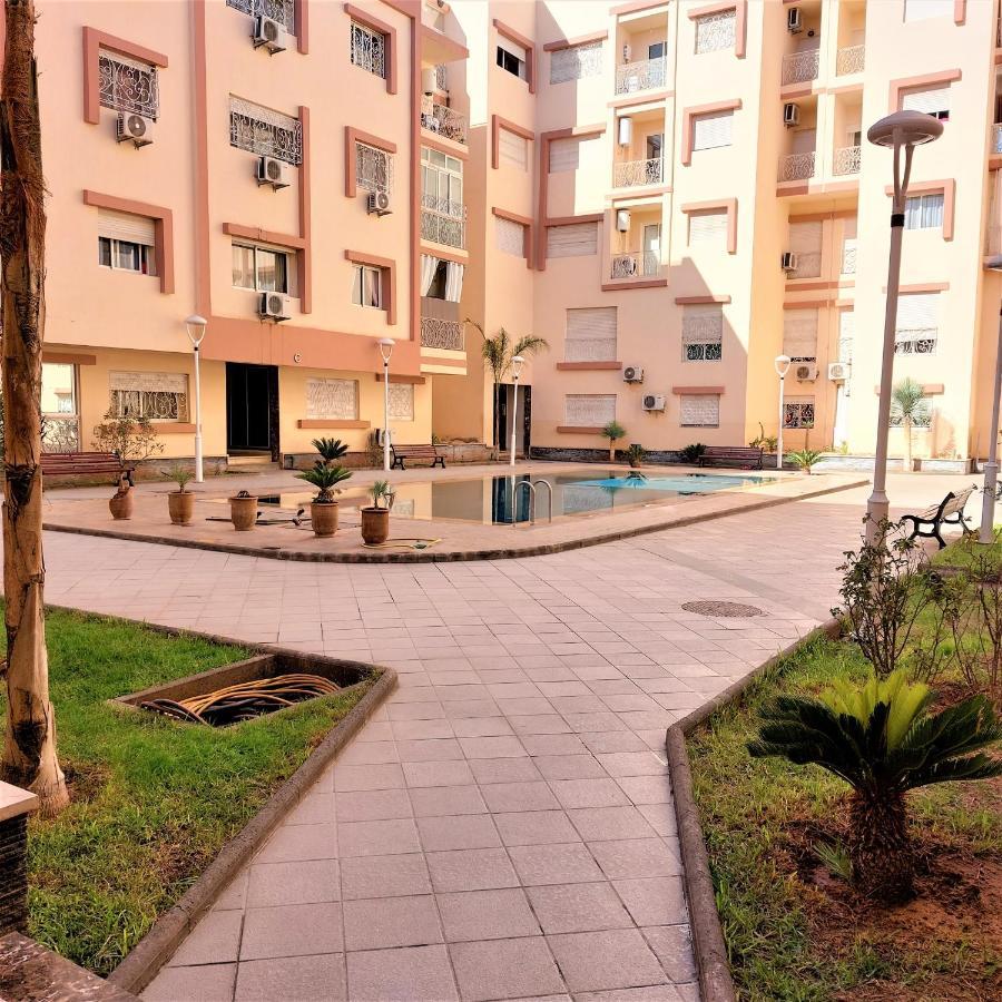 Appartement Pour Familles En Residence Avec Piscine Et Wifi Marrakesch Exterior foto